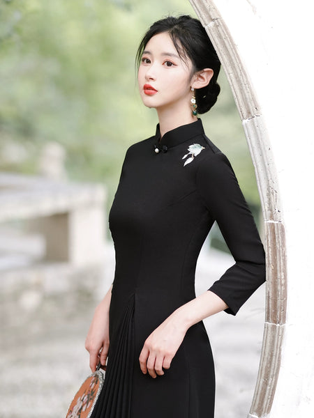 Autumn Black Pear Shapes Chinese Style Dress