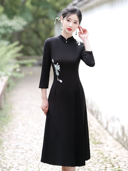 Autumn Black Pear Shapes Chinese Style Dress